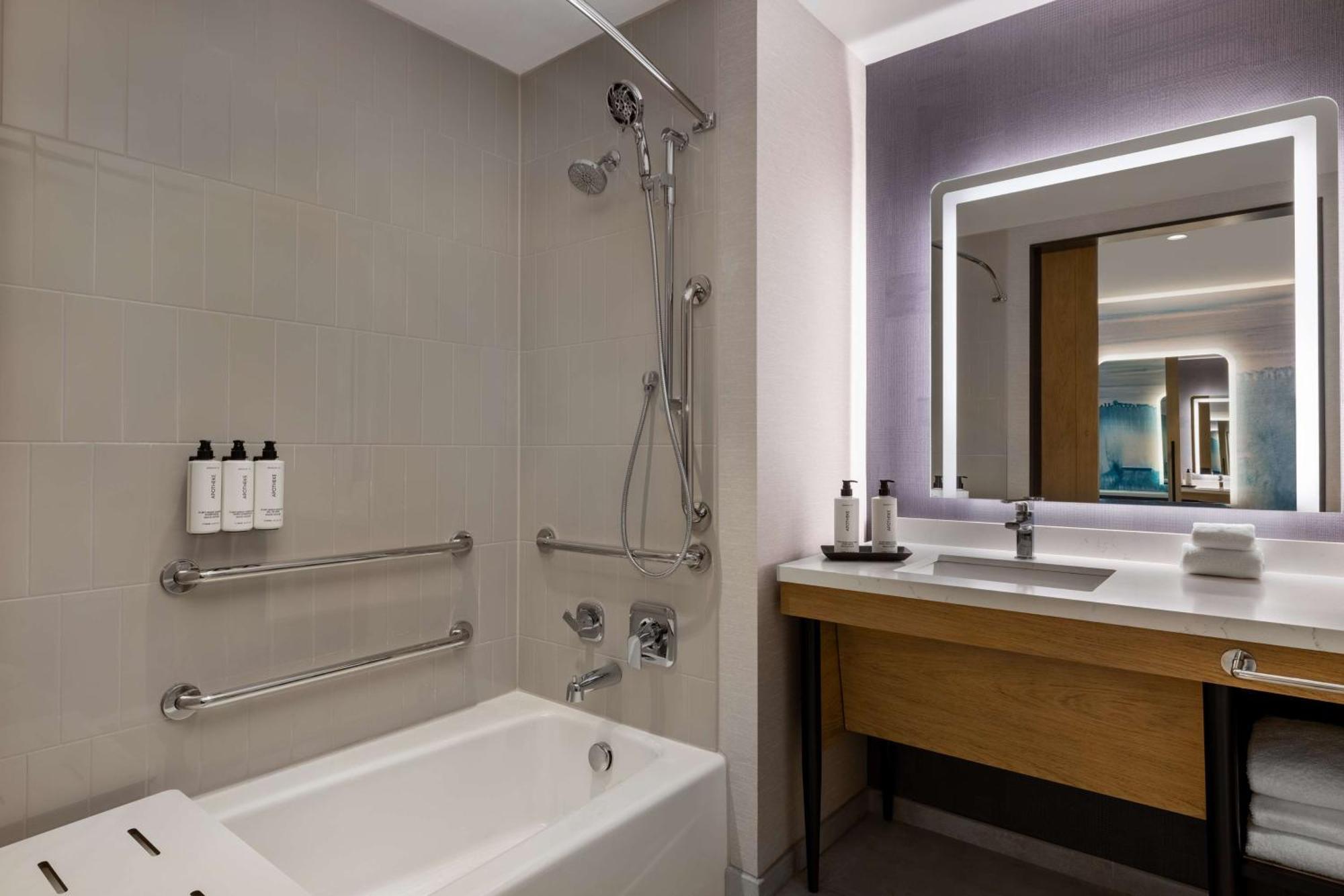 Tempo By Hilton Louisville Downtown Nulu 외부 사진